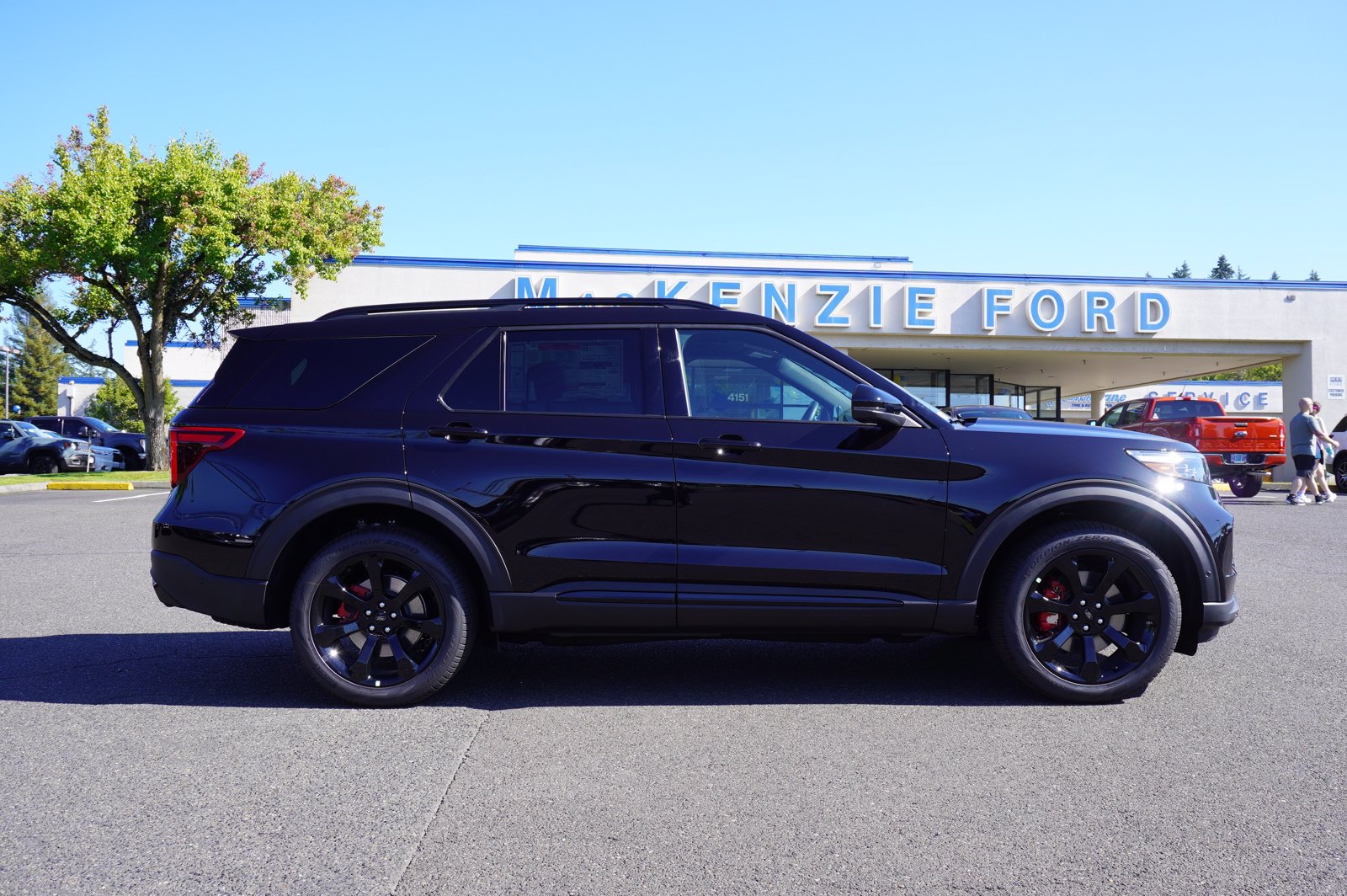 New 2020 Ford Explorer ST 4WD With Navigation & 4WD