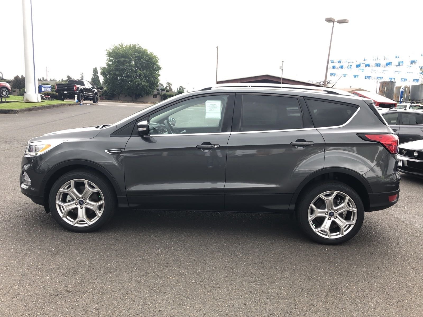 New 2019 Ford Escape TITANIUM 4WD Sport Utility In Hillsboro 296334